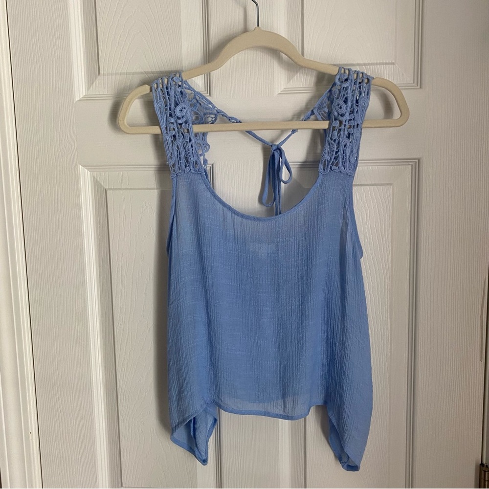 Women’s Light Blue Mine Lace straps Crop‎ top with tie back size Medium